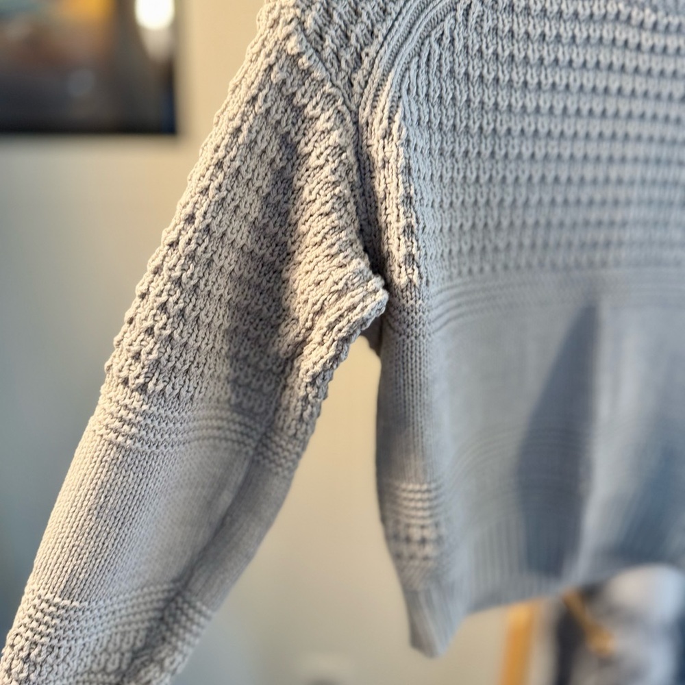 Universal Thread Light Gray Chunky Textured Crewn… - image 2